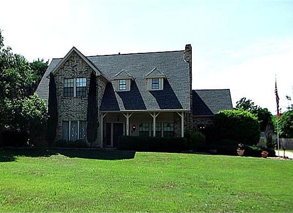 2nd image of 200 Ginger Ct