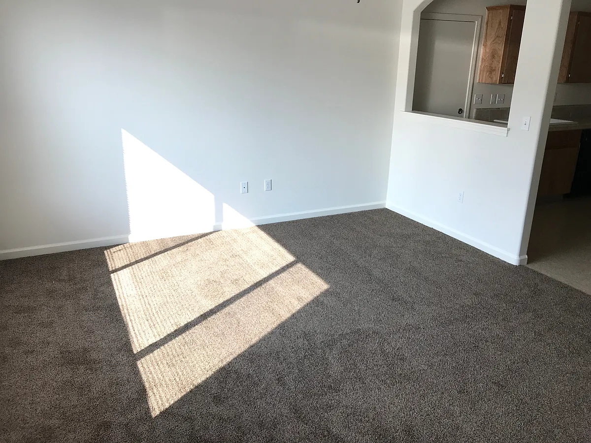 Building Photo - 3099 Bright St