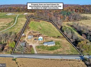 4355 Green Valley Rd, Seven Valleys, PA 17360