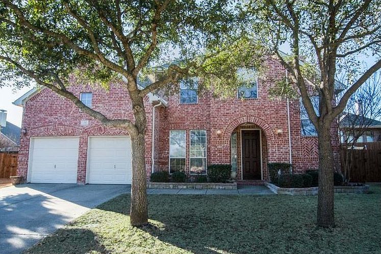 1st image of 208 Stone Brooke Ct