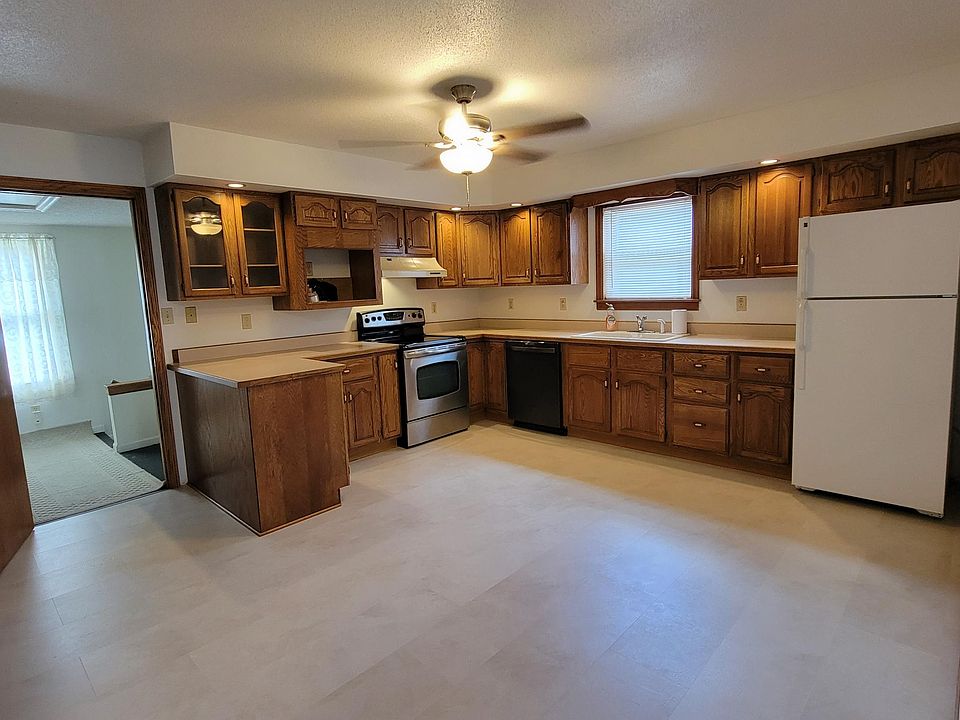 Spacious Kitchen!