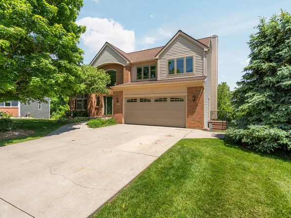 2580 Northridge Ct, Ann Arbor, MI 48108