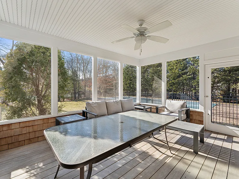 11 Arbutus Rd — Photo 11