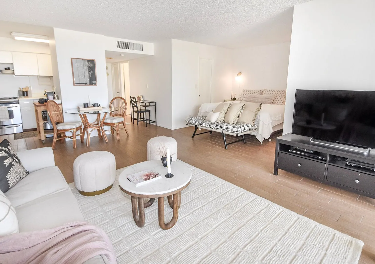 1720 Avenida Del Mundo #501 — Photo 4