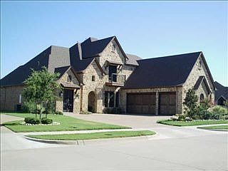 2513 Waters Edge