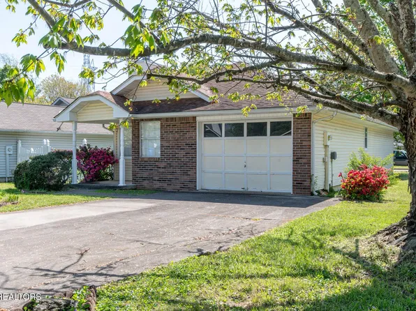 967 Lee Delia Ln, Alcoa, TN 37701