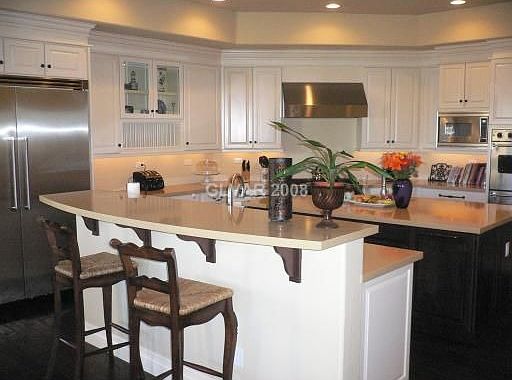 3rd image of 9056 Procyon St