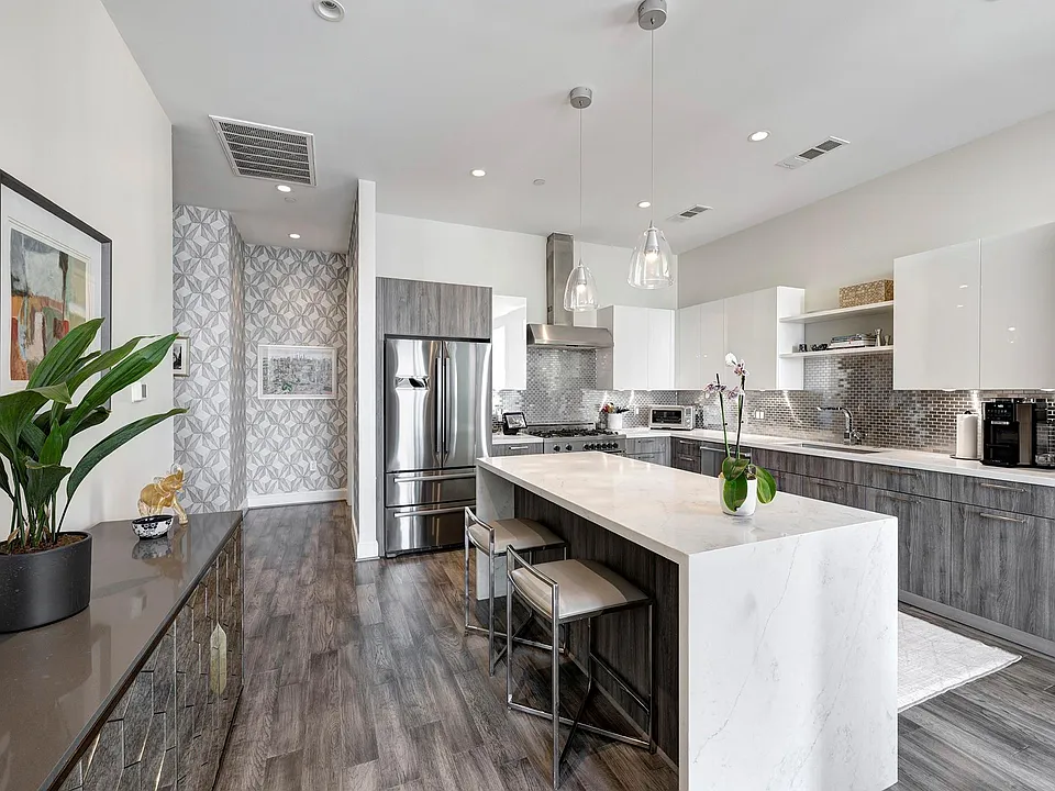 1211 Caroline St #1501