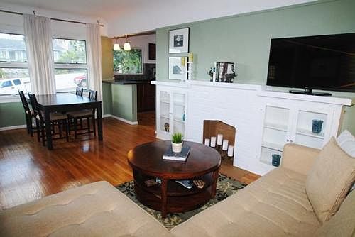 2nd image of 4093 Hamilton St