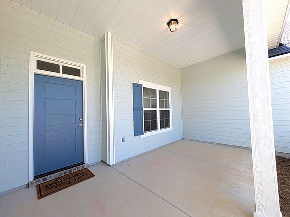 2nd image of 204 Bailey Cir