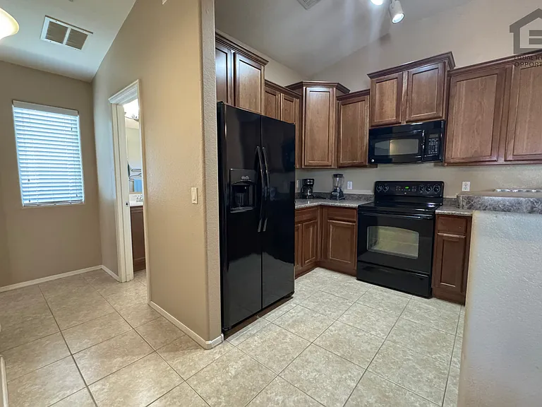 2727 N Price Rd #6 — Photo 12
