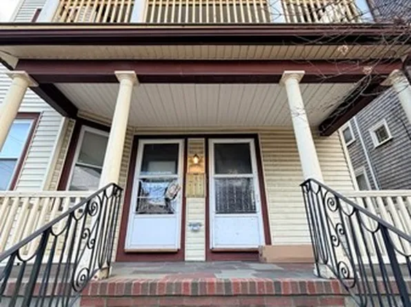 22 Heath St #1A, Somerville, MA 02145