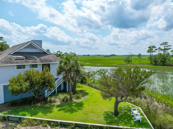 14 Seagrass Ln, Isle Of Palms, SC 29451