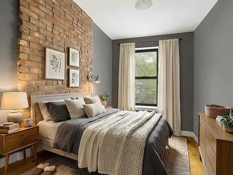242 Madison St #3R — Photo 4