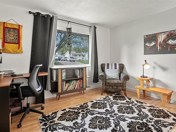 4th image of 306 Winnipeg Ave N