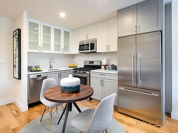 4th image of 490 Myrtle Ave APT 7Q
