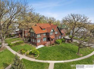 903 Mercer Blvd, Omaha, NE 68131