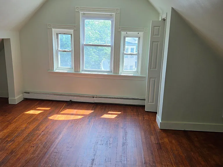 818 Madison Ave #3 — Photo 3