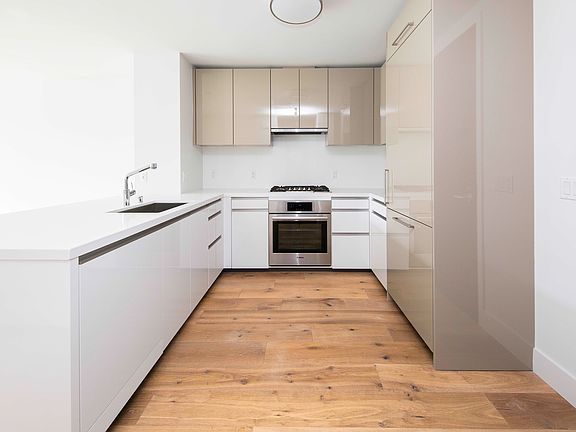 5th image of 1450 Franklin St #404