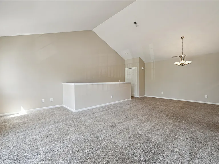 3317 Reeves Dr — Photo 7