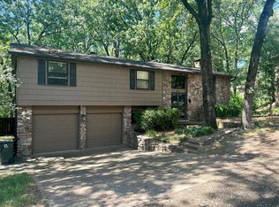 3420 Ridge Pass Ct, Little Rock, AR 72227