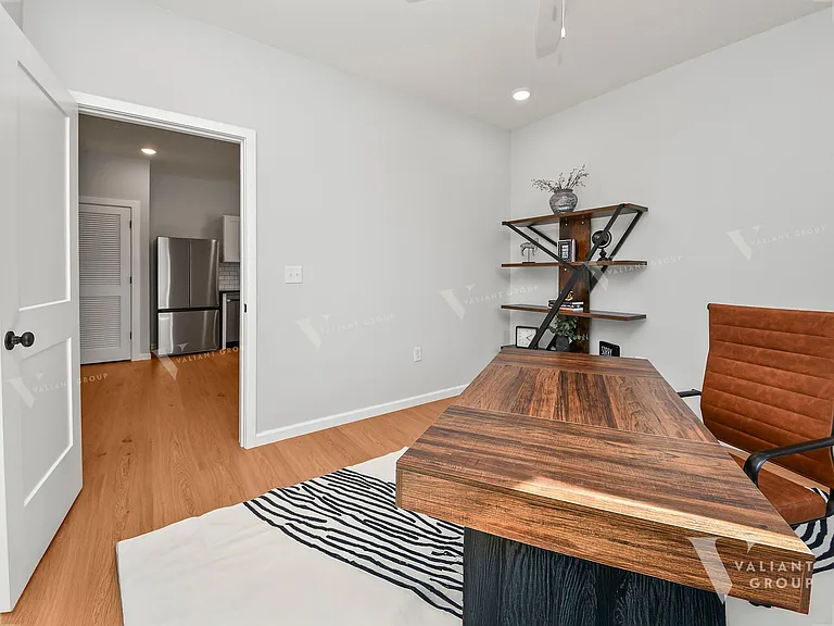 The Knoll — Photo 32