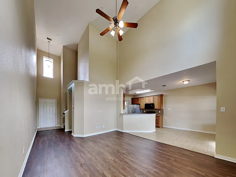 3706 Boxwood Dr — Photo 8