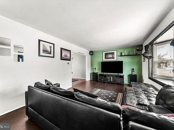 2nd image of 218 Riverview Ave