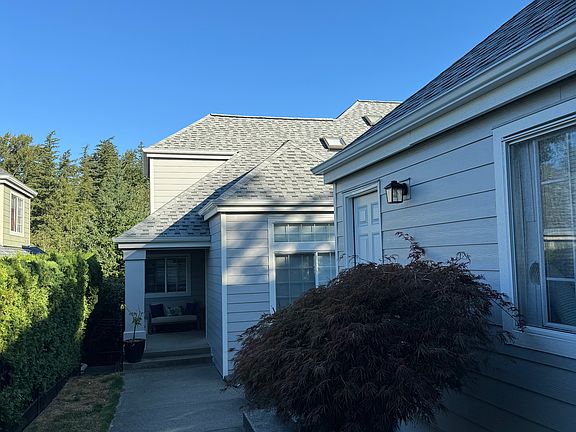 2nd image of 3317 Sussex Dr