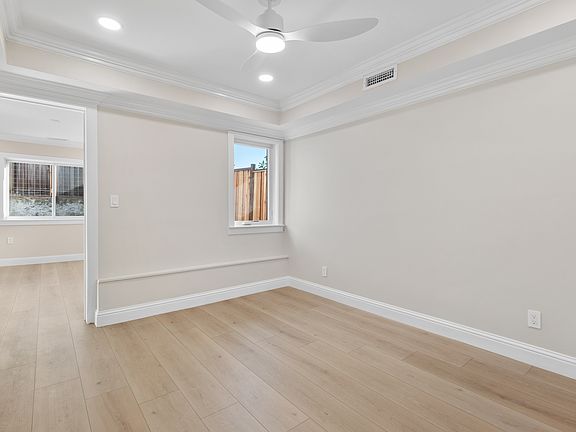 4th image of 2546 35th Ave #1