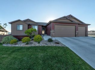 815 Summerfield Dr, Rapid City, SD 57703