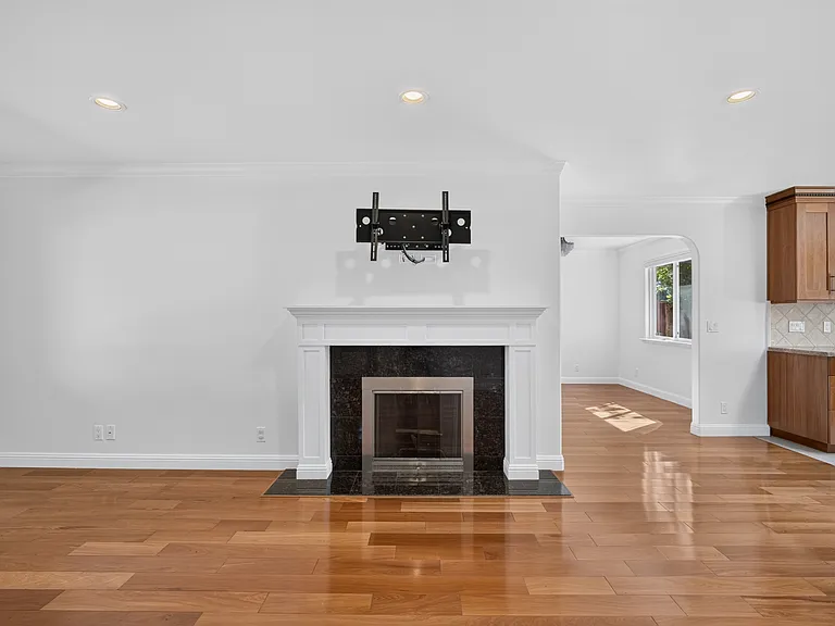 879 S Knickerbocker Dr — Photo 8