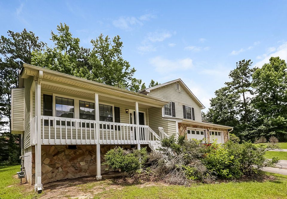 1st image of 900 Turtle Bend Ln