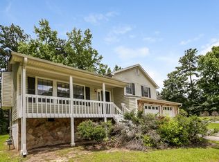 900 Turtle Bend Ln, Atlanta, GA 30349