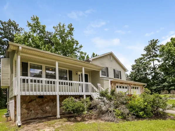 900 Turtle Bend Ln, Atlanta, GA 30349