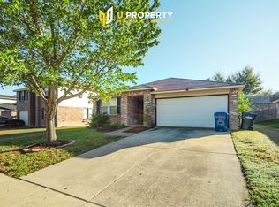 1621 Ranch Trail Rd, Aubrey, TX 76227