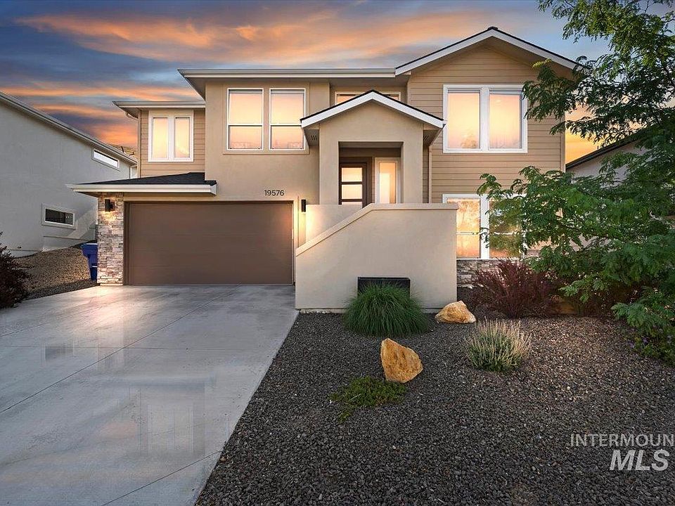 1st image of 19576 N McLeod Way