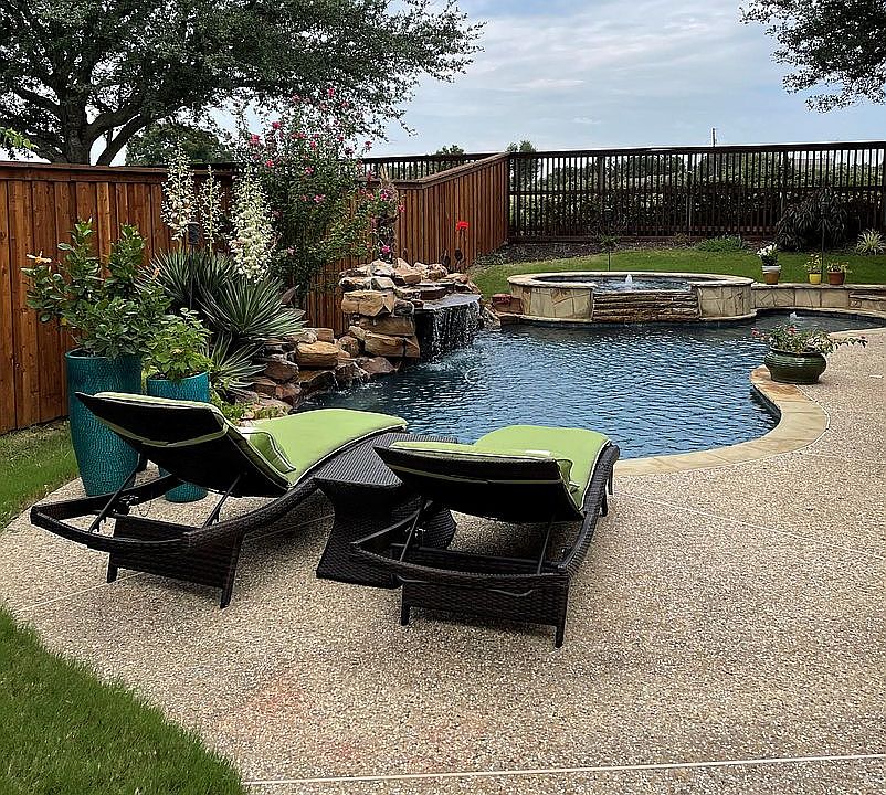 2nd image of 5701 Lavon Dr