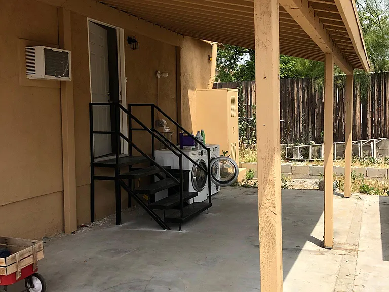 1734 Capri Ave #B — Photo 7