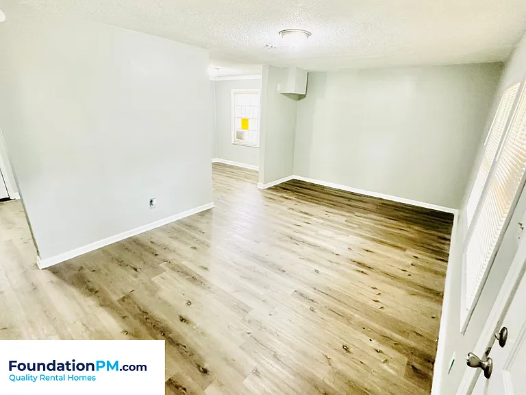 3181 Parham St — Photo 7