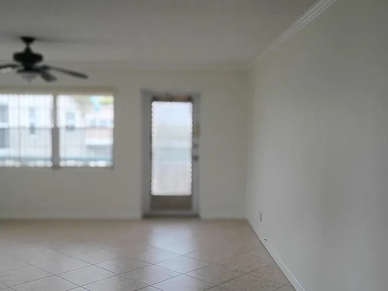 209 Camden E #209 — Photo 6