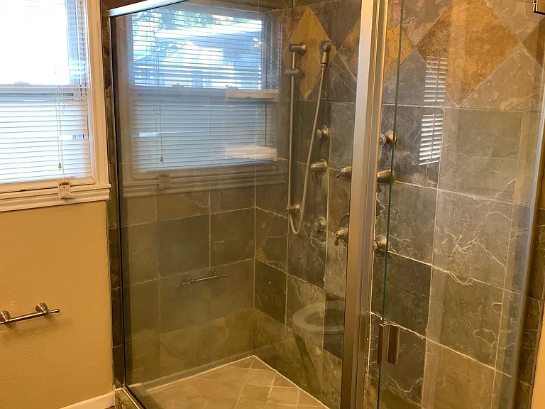 324 Pasadena Pl — Photo 4