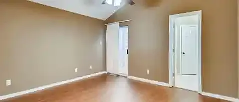 1424 Savannah St — Photo 6