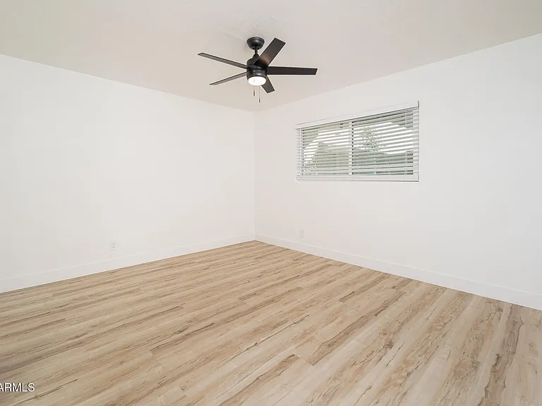 810 E Colter St #A — Photo 11