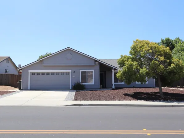 300 Entrada Dr, Soledad, CA 93960
