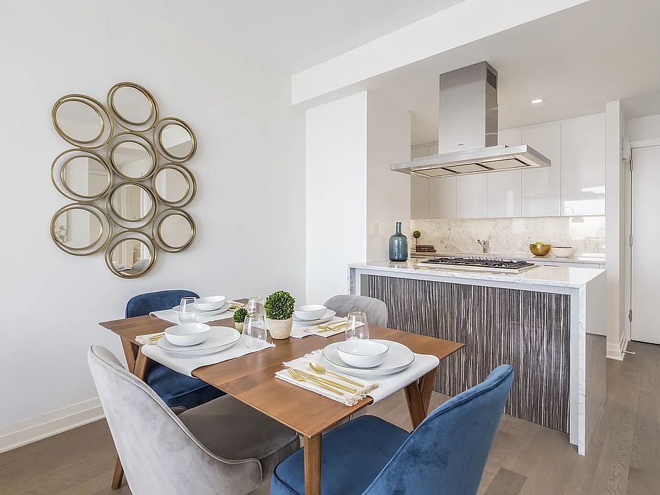 1st image of 460 W 42nd St APT 53L