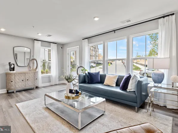 3526 Stella Blue Dr, Hyattsville, MD 20782