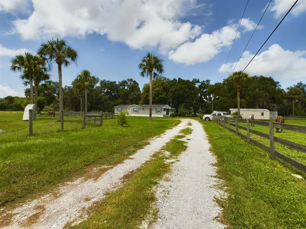 945 Ellerbee Road, Okeechobee, FL 34972