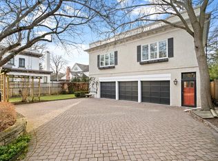 2810 1/2 Sheridan Pl, Evanston, IL 60201