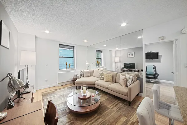 Rented by Global Realty Opportunities | media 9